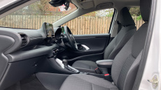 Toyota Yaris 1.5 Hybrid Icon 5dr CVT Hybrid Hatchback